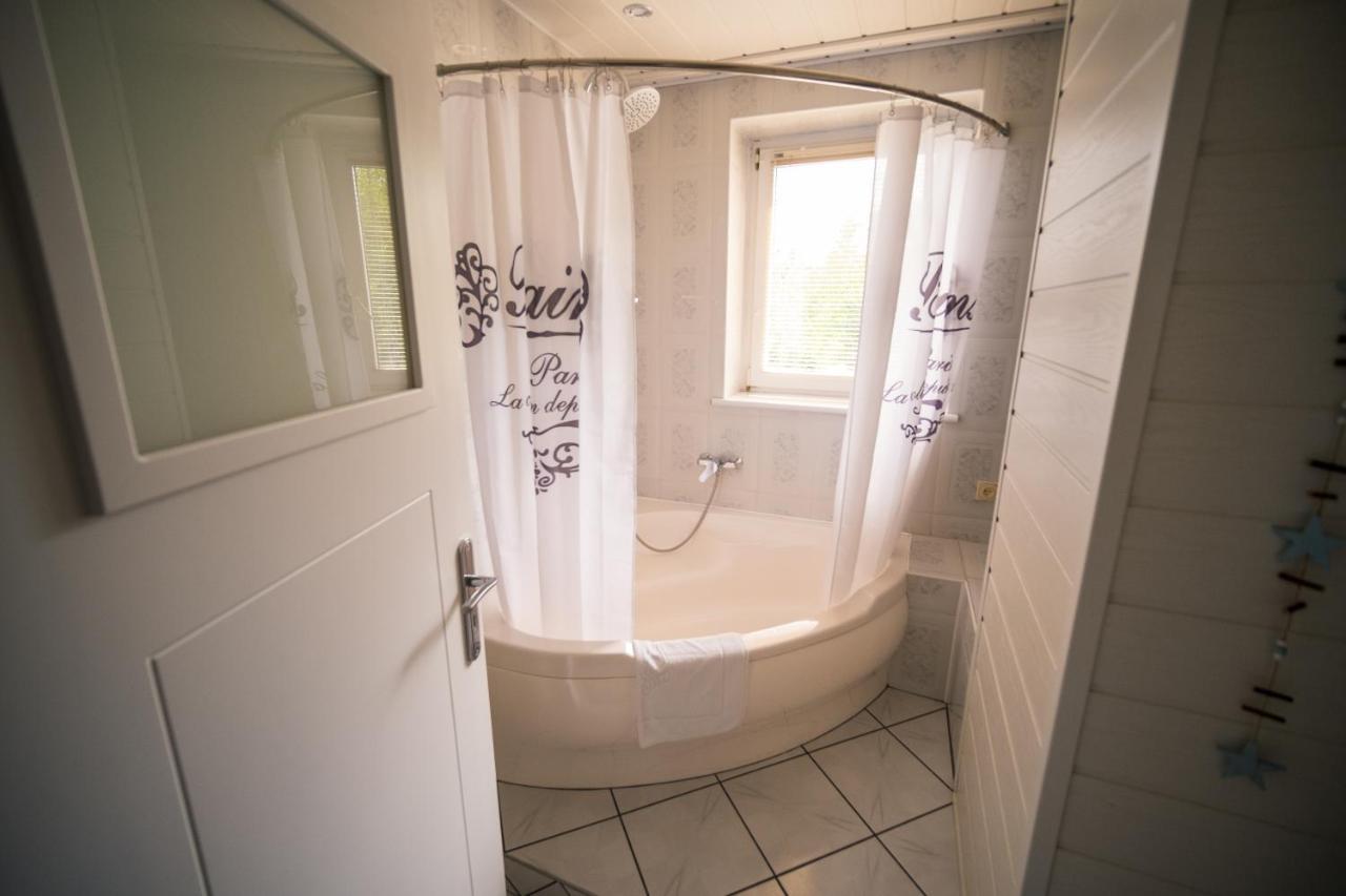 Dom Na Wzgorzu Z Widokiem Na Jezioro Z Balia I Sauna Lipnica  Dış mekan fotoğraf